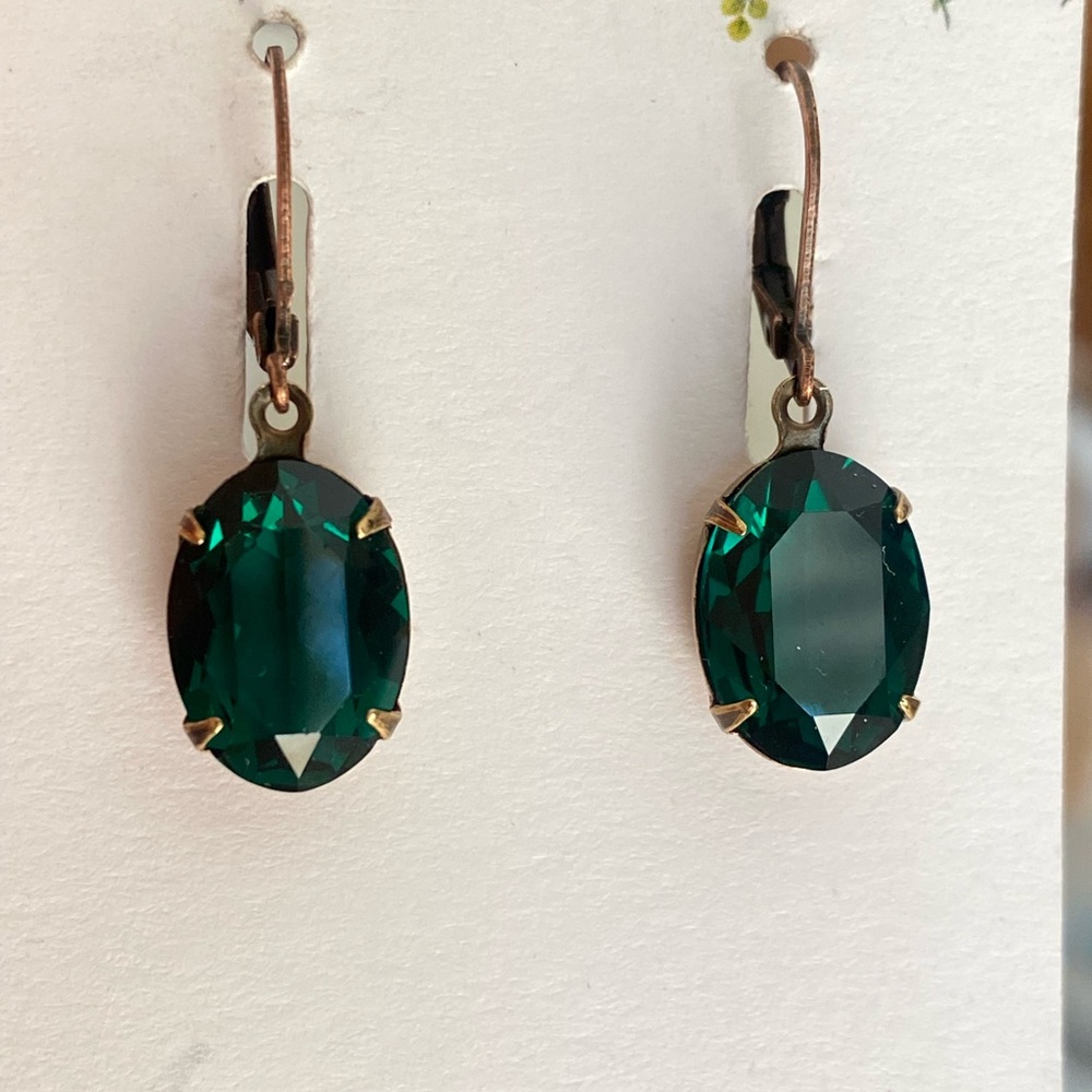 Emerald Green Oval Drop Earrings - Classic Women Jewelry